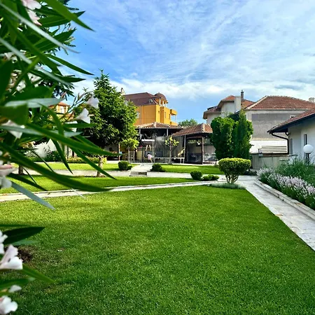 Elvira Apartment